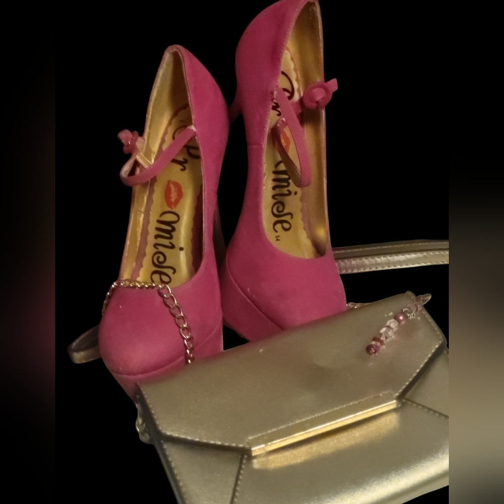 Pink Statement Heels + Gold Clutch Set | Glam Night Out